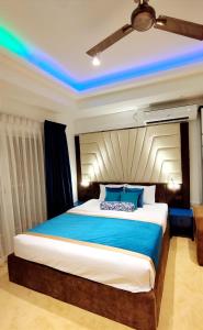 Postel nebo postele na pokoji v ubytování Somerset Beach front By ocean Breeze apartments, + 20 fotografií