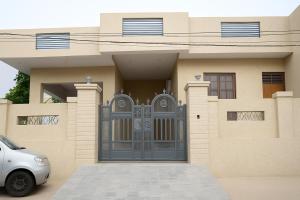 Το κτήριο όπου στεγάζεται  η βίλα