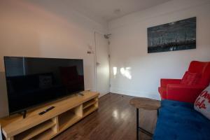 TV a/nebo společenská místnost v ubytování Dinsdale - Sizewell - Contractor Accommodation