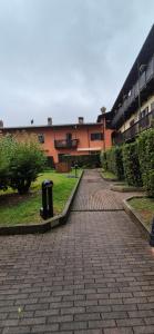 Το κτήριο όπου στεγάζεται  το διαμέρισμα