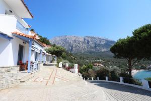 Nespecifikovaný výhled na hory nebo výhled na hory při pohledu z aparthotelu