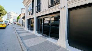 El barrio en el que está el hotel o un barrio cercano