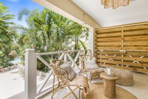 Μπαλκόνι ή βεράντα στο De Vos Botanica mini resort met plunge pool in Jan Thiel