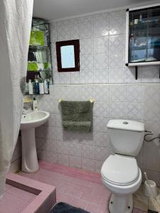 Koupelna v ubytování Hôte Nadia