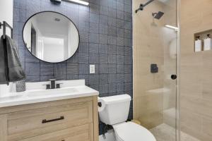 Ванная комната в Sunny Cottage 3 +18 фотографий