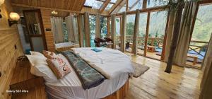 Galeriebild der Unterkunft The Hikers Tree With Jacuzzi in Jibhi + 17 Fotos