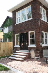 Budova, kde se prázdninový dům nachází