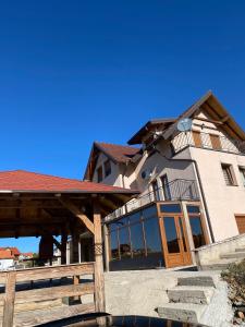 Το κτήριο όπου στεγάζεται  το διαμέρισμα