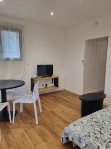 Μια τηλεόραση ή/και κέντρο ψυχαγωγίας στο Casa Gioia Maisonette à Sotta