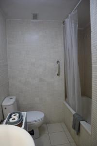 Koupelna v ubytování Las Brisas + 23 fotografií