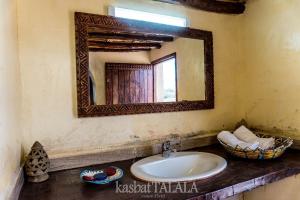 Phòng tắm tại Kasbah Talala +23 ảnh