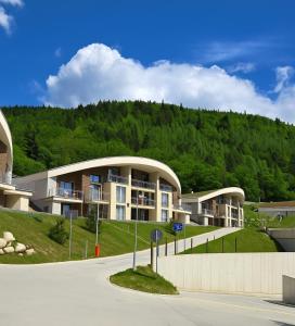 Nespecifikovaný výhled na hory nebo výhled na hory při pohledu z aparthotelu