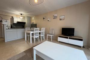 Kuchyň nebo kuchyňský kout v ubytování Pleasant apartment for 6 people with parking space