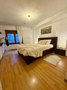 Postel nebo postele na pokoji v ubytování Charme cœur Obernai idéal marché de Noel