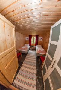 Voodi või voodid majutusasutuse Viking Cabins - MIT FabLab - Solvik toas