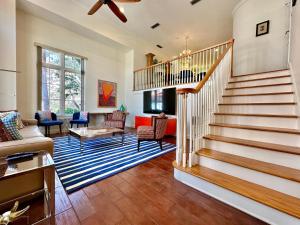 TV a/nebo společenská místnost v ubytování Belle Harbor 67