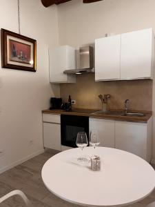 Η κουζίνα ή μικρή κουζίνα στο Your secret place