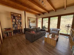 Posezení v ubytování Maravillosa casa a los pies del Cerro la Campana