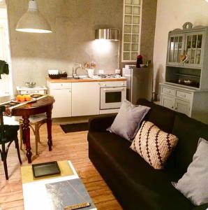 Η κουζίνα ή μικρή κουζίνα στο Jill&Jade's Apartment