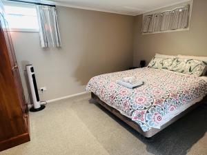 Ένα ή περισσότερα κρεβάτια σε δωμάτιο στο Guest Suite with Lounge & Bathroom +15 φωτογραφίες