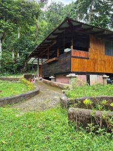 Zahrada ubytování Barco Pirata-Beachfront jungle cabin