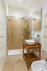 Koupelna v ubytování Casa AlmaMare + 31 fotografií