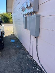 GatesvilleにあるCozy N Ft Hood Militaryの建物脇の防犯カメラ +32枚の写真