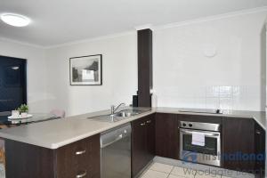 Η κουζίνα ή μικρή κουζίνα στο Salt Apartment 2