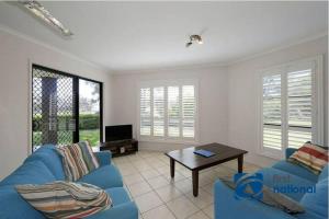 Χώρος καθιστικού στο Salt Apartment 1