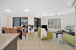 TV a/nebo společenská místnost v ubytování Salt Apartment 1