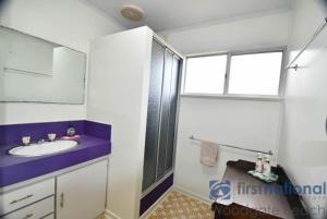 Koupelna v ubytování 121 Mackerel Street + 18 fotografií