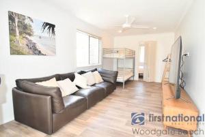 Χώρος καθιστικού στο 4 Manley Smith Drive WALKERS POINT