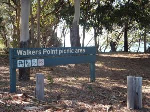 Gallery image of 4 Manley Smith Drive WALKERS POINT in Woodgate +2 photos