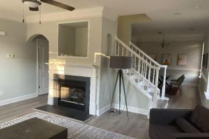 Posezení v ubytování Cozy Corner Townhome