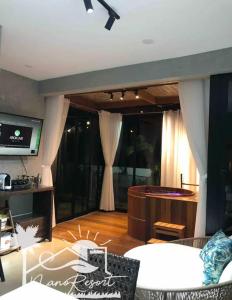 TV/trung tâm giải trí tại Nano Resort