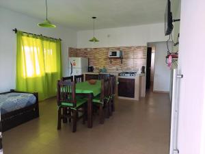 Kuchyň nebo kuchyňský kout v ubytování El Canto De Los Pájaros