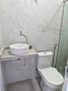 Ένα μπάνιο στο Açaí Hostel