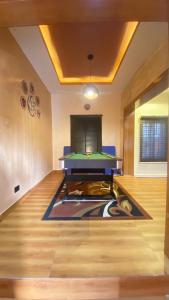 カドゥナにあるHaybroのビリヤード台付きの部屋