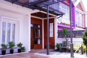 Budova, kde se vila nachází