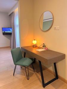 Μια τηλεόραση ή/και κέντρο ψυχαγωγίας στο Xtra Hotel Bengkulu