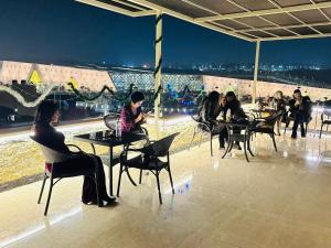 Επισκέπτες που μένουν στο Je wel Grand Pyramids Hotel