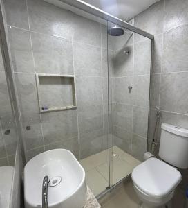 Koupelna v ubytování Flat funcional mobiliado com cozinha e WC privativo apt104