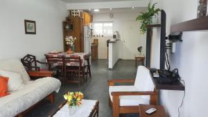 Χώρος καθιστικού στο Apartamento #003 Spiaggia Brava