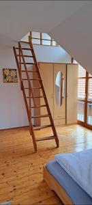 Ένα ή περισσότερα κρεβάτια σε δωμάτιο στο Cozy apartment Offenhausen