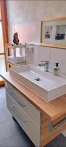 Η κουζίνα ή μικρή κουζίνα στο Cozy apartment Offenhausen