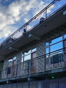 Balkón nebo terasa v ubytování Himalayan Escape