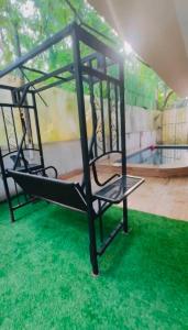 Ένα ή περισσότερα κρεβάτια σε δωμάτιο στο Ronnes ROYALE DUPLEX 3BHK with private pool +14 φωτογραφίες