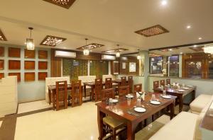 Εστιατόριο ή άλλο μέρος για φαγητό στο Hotel Stay Vista Near Delhi Airport +133 φωτογραφίες