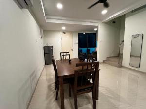 Kuchyň nebo kuchyňský kout v ubytování AP Homestay + 17 fotografií