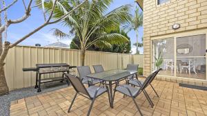 Patio nebo venkovní prostory v ubytování Villa Al Mare - Ettalong Beach